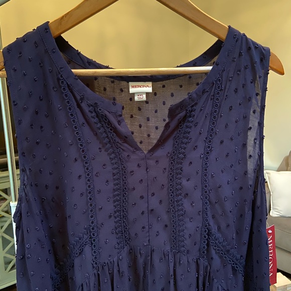 Navy blue top - Picture 2 of 3
